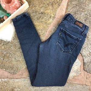 Levi's 535 Skinny Jeans Size 3 Short Dark Wash